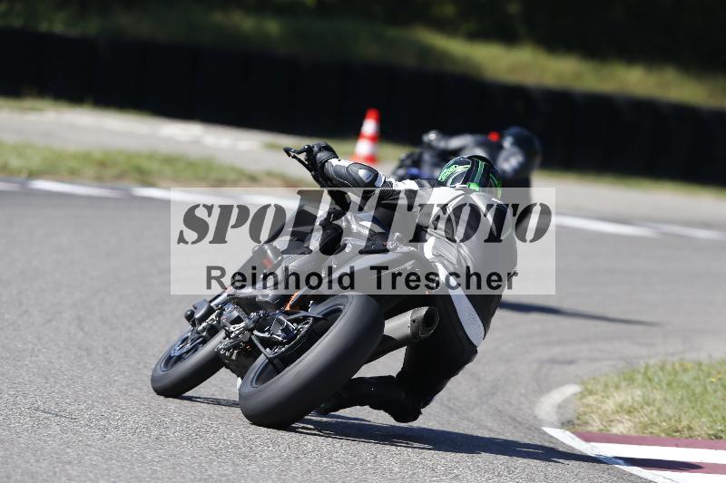 /Archiv-2025/48 25.08.2025 Cornu Master School ADR/rot-rouge/38